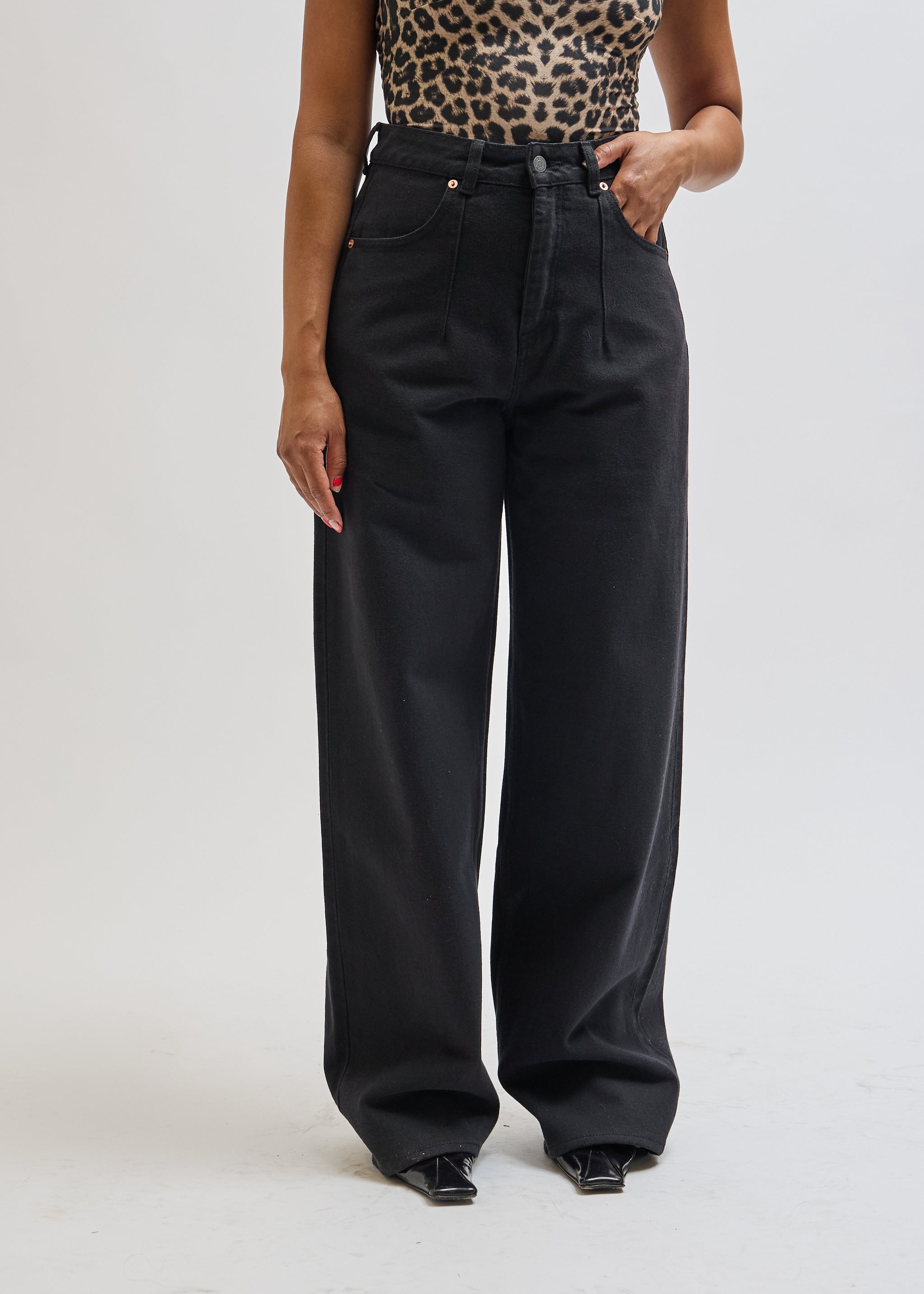 Women's Pants + Shorts – Prism Seattle