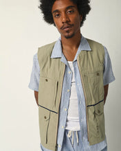 Load image into Gallery viewer, Poplin Utility Vest in Olive
