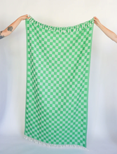 Load image into Gallery viewer, Checkered Turkish Bath Towel in Grass
