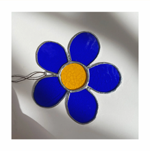 Load image into Gallery viewer, Blue Daisy Sun Charm
