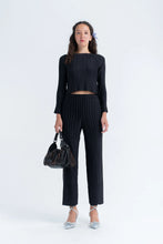 Load image into Gallery viewer, Black Box Pleat Pants
