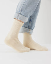 Load image into Gallery viewer, Ecru Ribbed Socks
