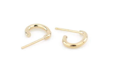 Oval Hugger Studs in Gold