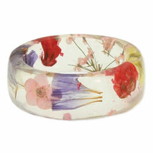 Load image into Gallery viewer, Flower Resin Ring
