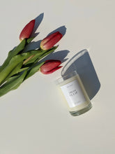 Load image into Gallery viewer, Fresh Tulip 5oz Candle
