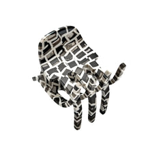 Load image into Gallery viewer, Mini Claw

